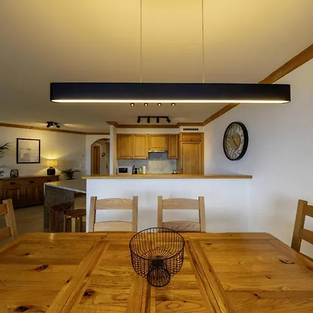 Apartment Etagnes 2 Est, Ski-in Ski-out, Vue Magnifique